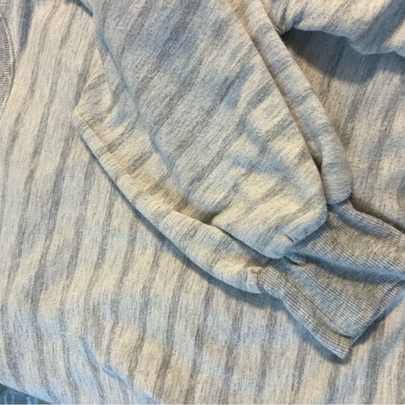 american eagle oversized pullover/blouse/sweater - Picture 6 of 6